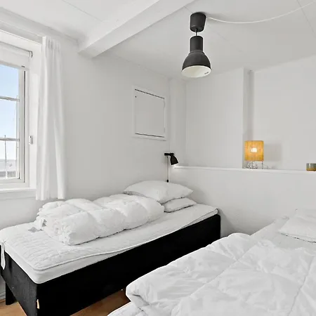 Apartamento 2 Bedroom Awesome In *