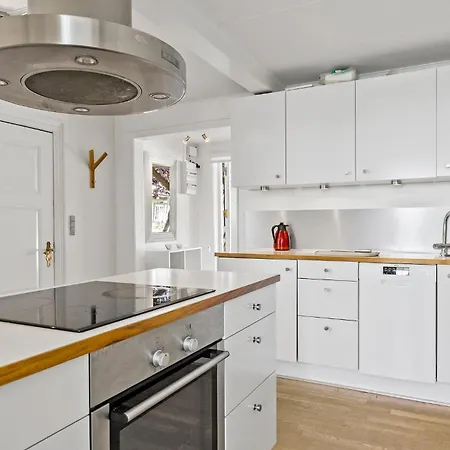 2 Bedroom Awesome In * Svaneke