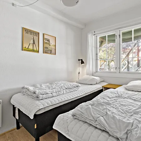 Apartamento 2 Bedroom Awesome In *