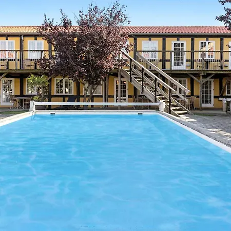 2 Bedroom Awesome In *