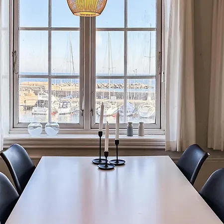 2 Bedroom Awesome In Διαμέρισμα