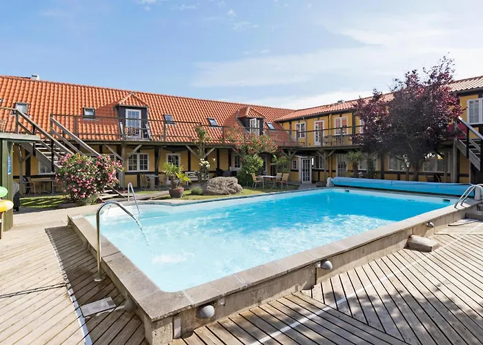 2 Bedroom Awesome In 스바네케