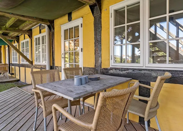 2 Bedroom Awesome In 스바네케